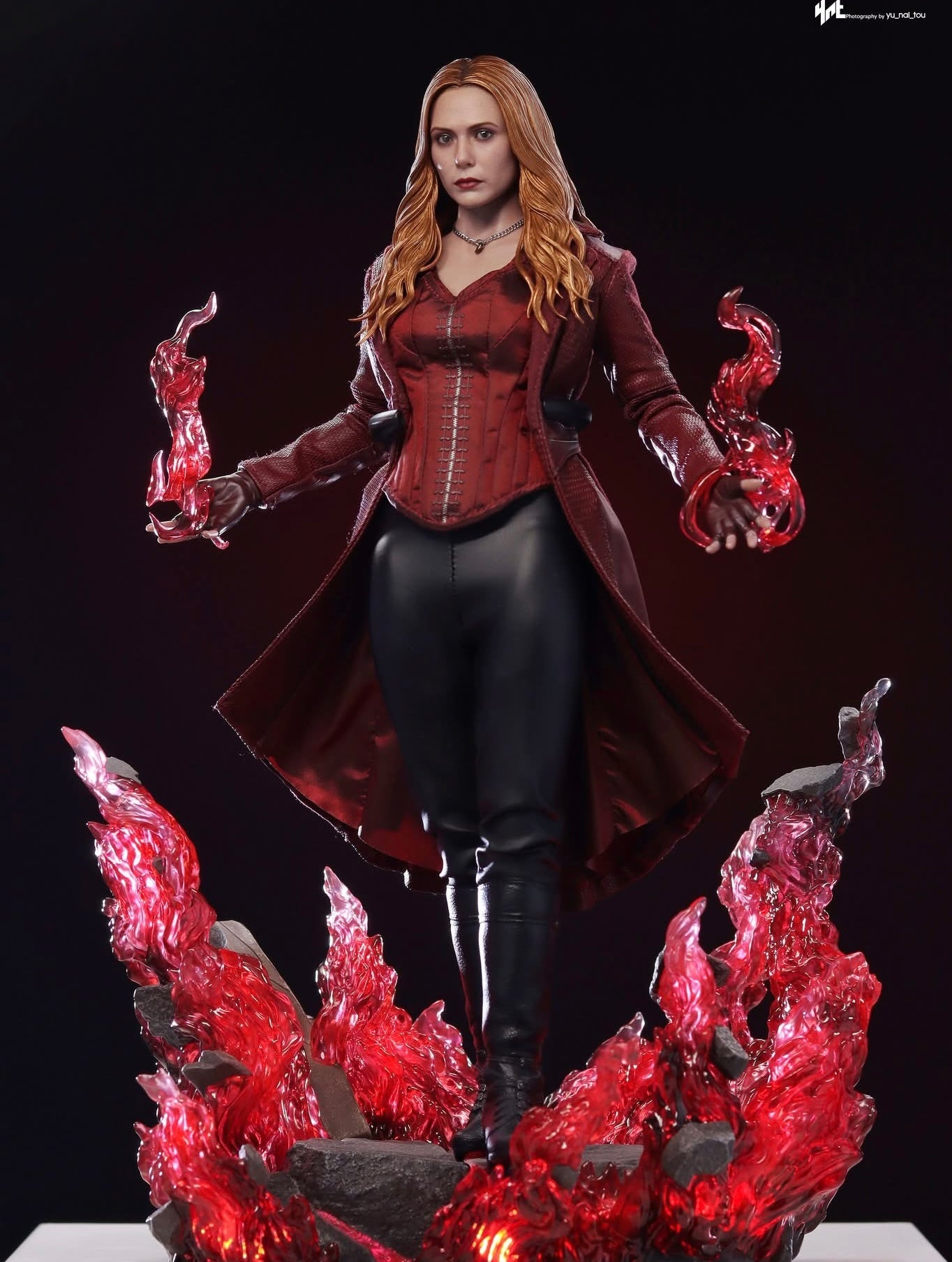Hot Toys DX35 Hot Toys Avengers Endgame - Scarlet Witch 1/6th Scale Collectible Figure (Sculpted Version)