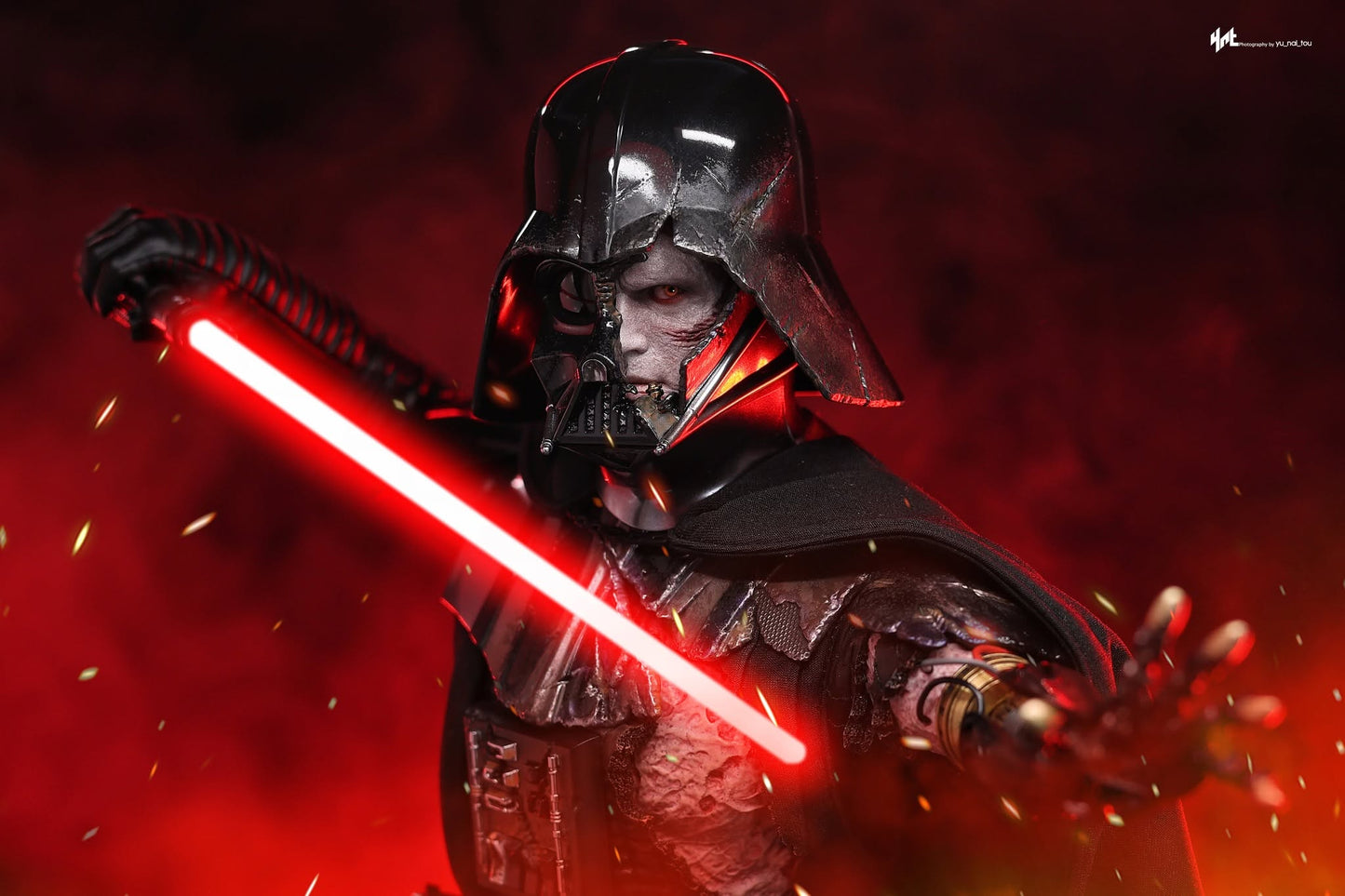 Hot Toys DX44B Star Wars - 1/6th scale Darth Vader Collectible Figure (Special Edition)