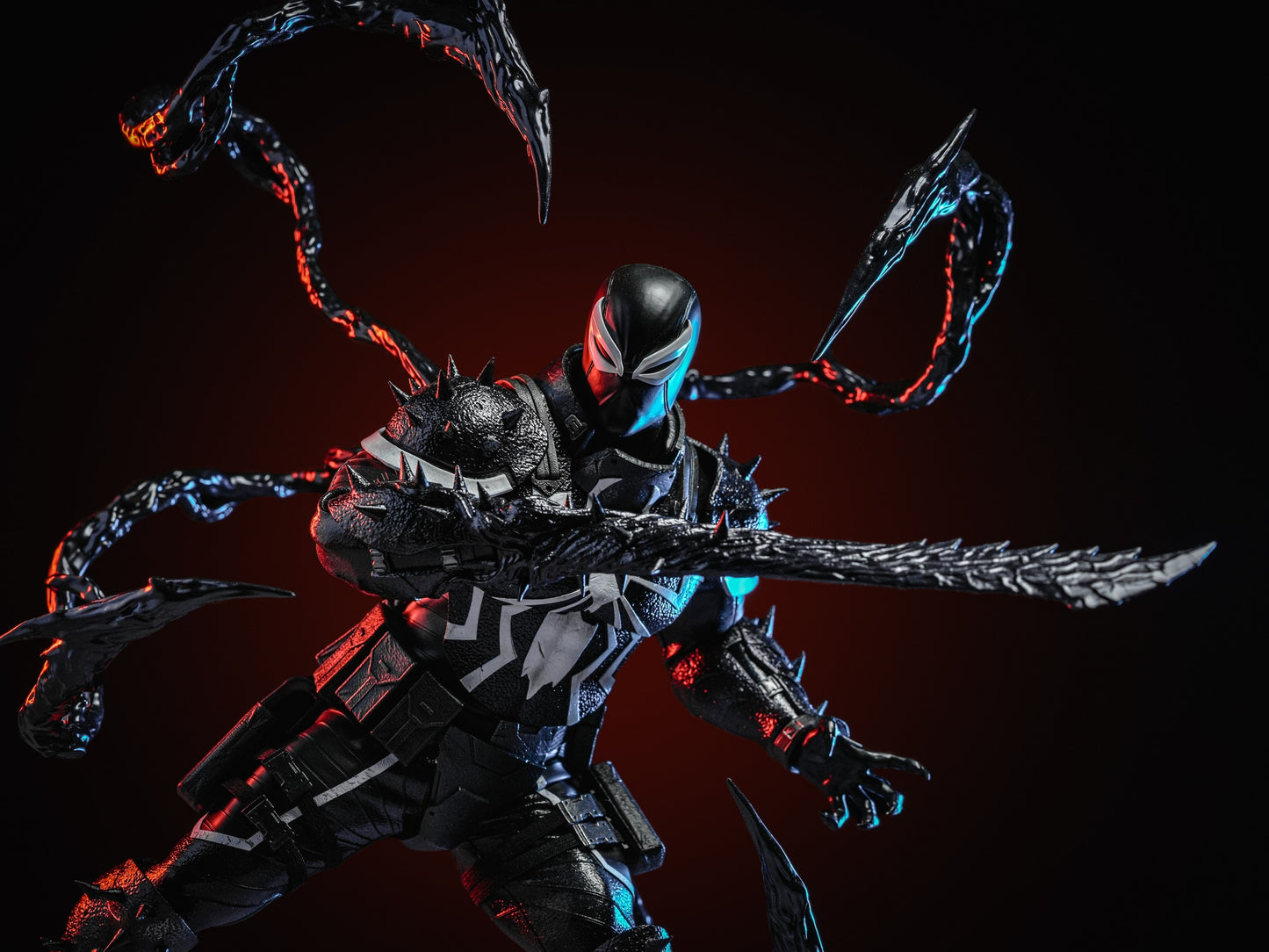 Hot Toys CMS025 Marvel Comics - 1/6th scale Agent Venom Collectible Figure