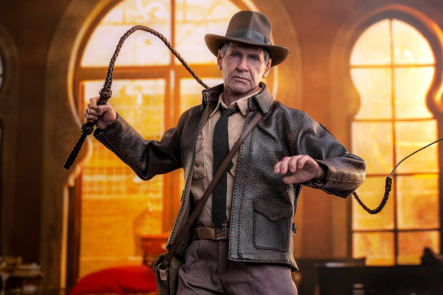 Hot Toys MMS717 Indiana Jones and the Dial of Destiny – Indiana Jones 1/6 Scale Collectible Figure (Deluxe Version)