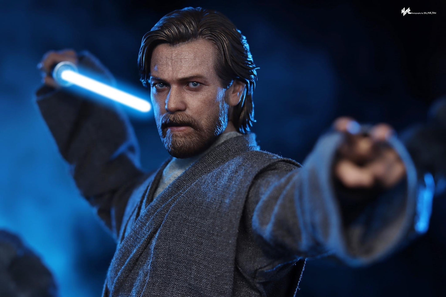 Hot Toys DX26B Star Wars: Obi-Wan Kenobi – 1/6th scale Obi-Wan Kenobi collectible figure (Special Edition)