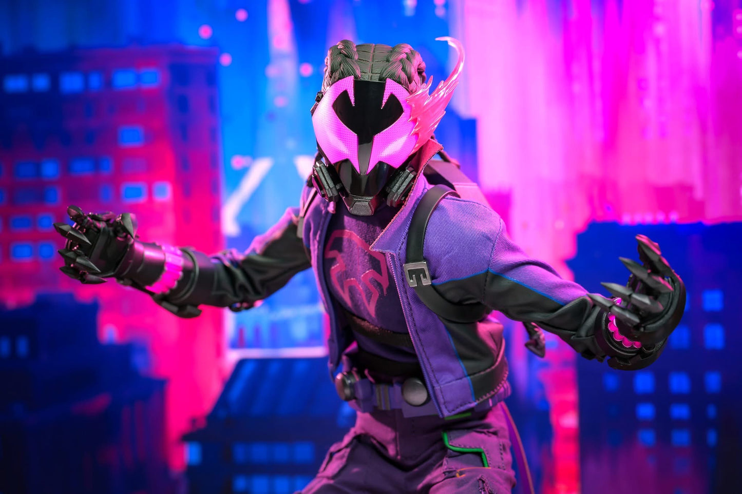 Hot Toys MMS725B Spider-Man: Across the Spider-Verse - 1/6th scale Miles G. Morales Collectible Figure (Special Edition)