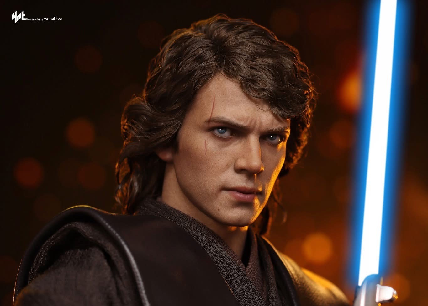 Hot Toys DX34AE Star Wars Episode III: Revenge of the Sith - 1/6th scale Anakin Skywalker Collectible Figure (Artisan Edition)