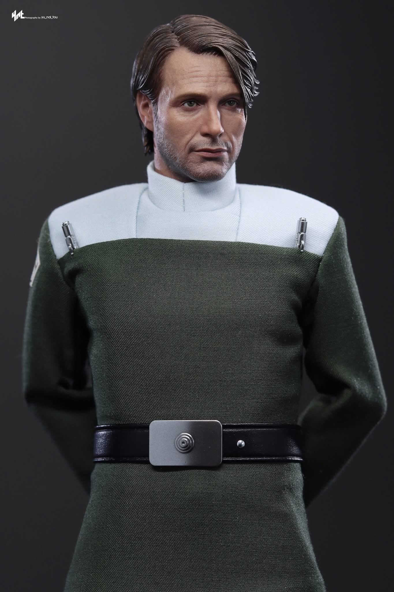 Hot Toys MMS775 Star Wars: Rogue One - 1/6th scale Galen Erso Collectible Figure (Hot Toys Exclusive)