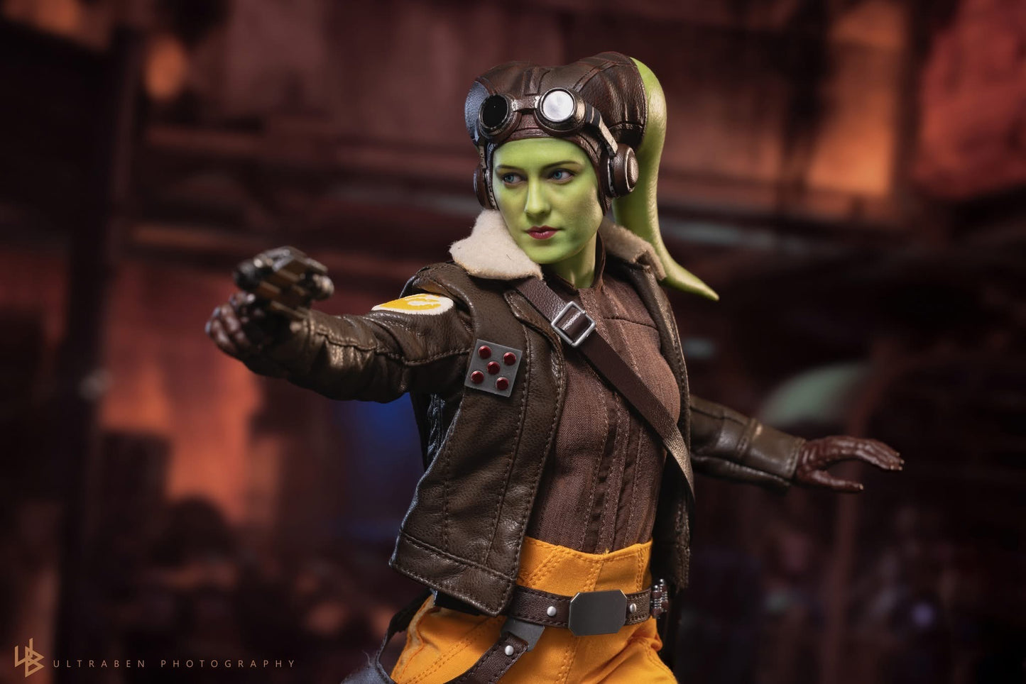 Hot Toys TMS113 Star Wars: Ahsoka - 1/6th scale Hera Syndulla Collectible Figure