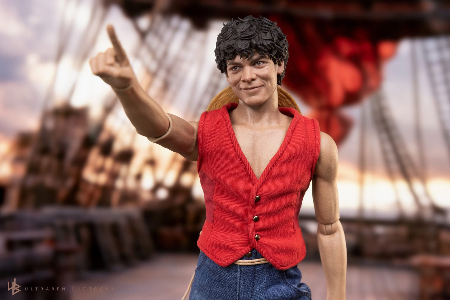 Hot Toys TMS109 One Piece - Monkey D. Luffy Collectible 1/6th Scale Figure
