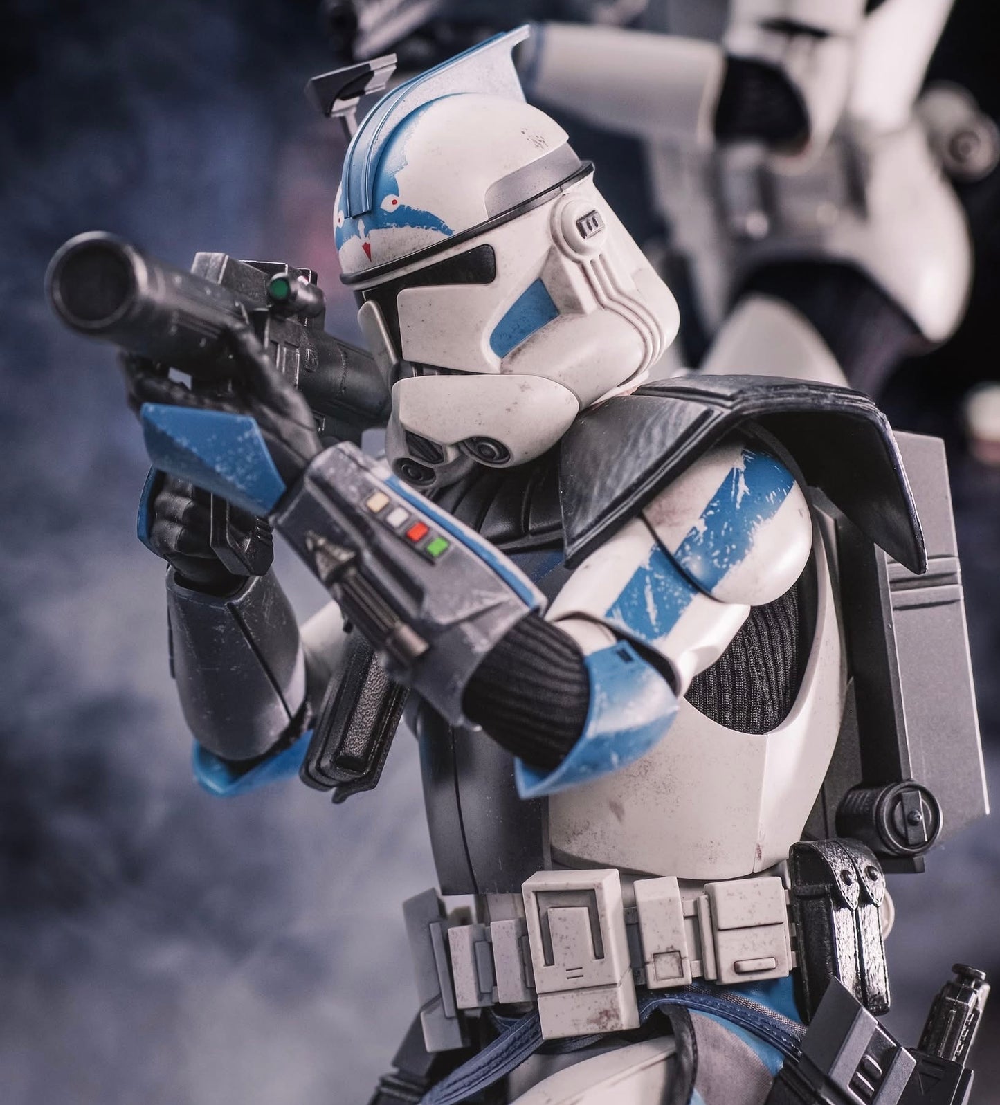 Hot Toys TMS132 Star Wars: The Clone Wars - 1/6th scale Arc Trooper Fives Collectible Figure