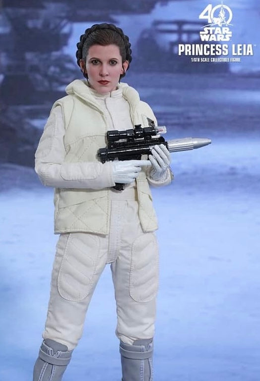 Hot Toys MMS423 Star Wars: The Empire Strikes Back – 1/6th scale Princess Leia Collectible Figure
