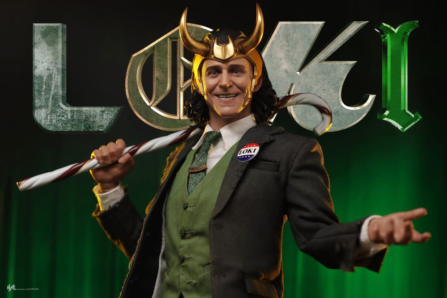 Hot Toys TMS066 Loki - 1/6th scale President Loki Collectible Figure