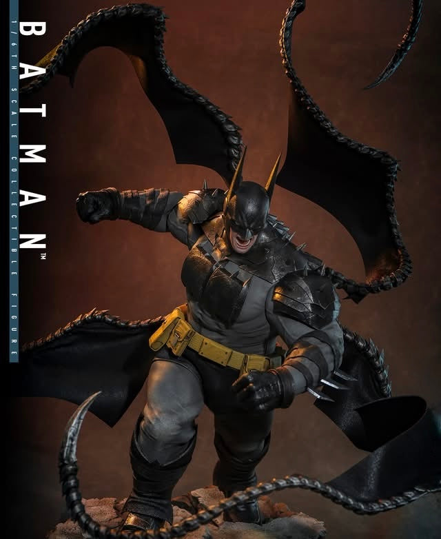 Pre-Order Hot Toys CMS030B Absolute Batman - 1/6th scale Batman Collectible Figure (Special Edition)