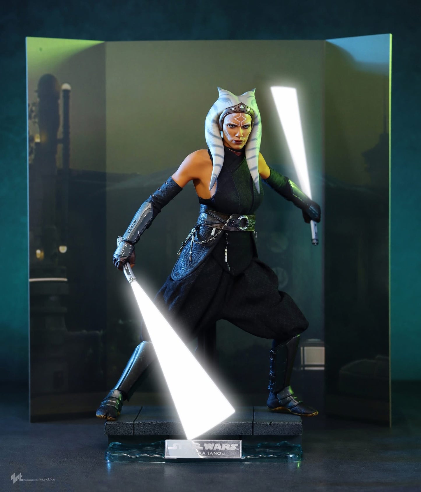 Hot Toys DX21 Star Wars The Mandalorian - 1/6th scale Ahsoka Tano & Grogu Collectible Set