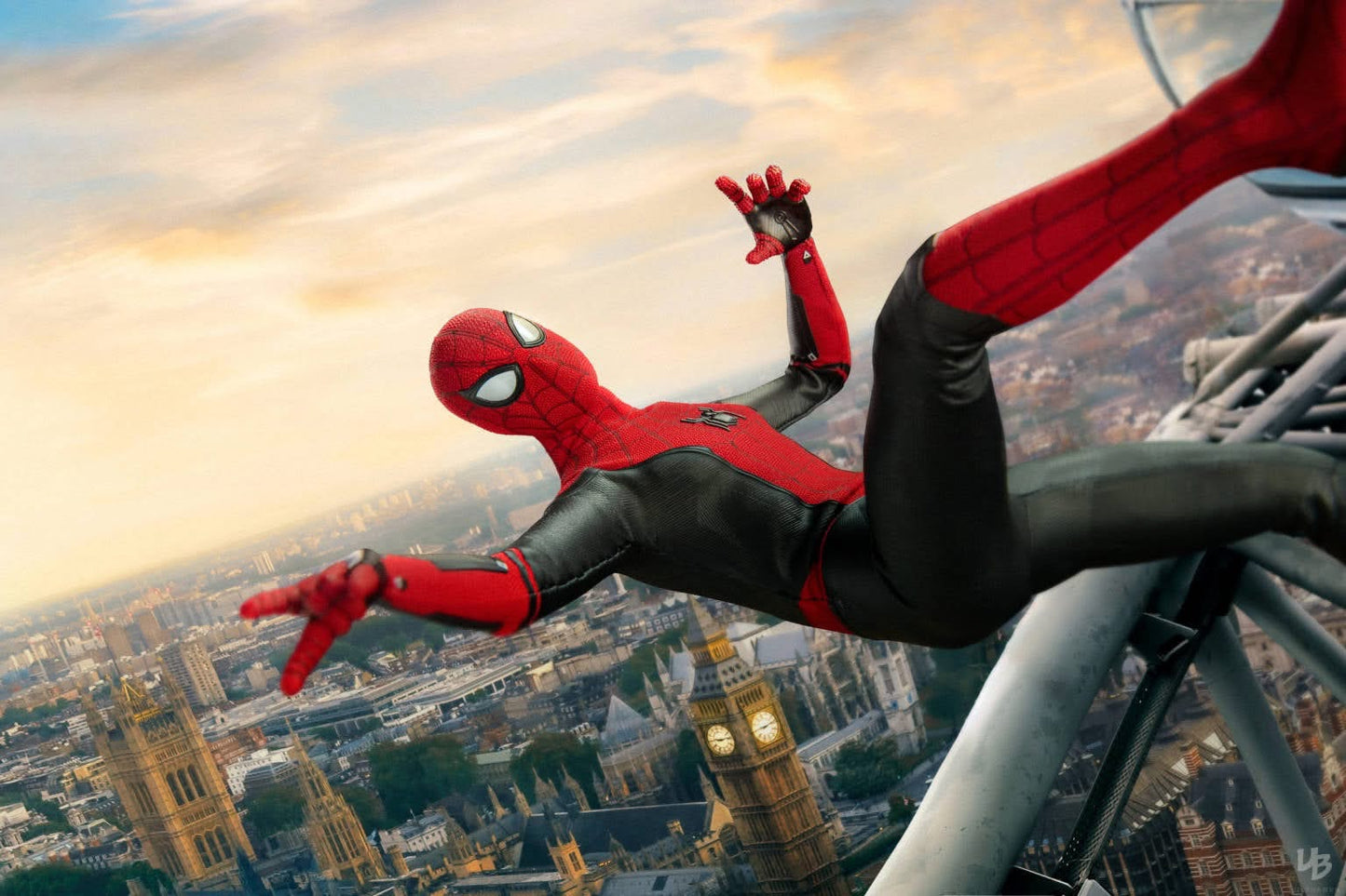 Hot Toys MMS542 Spider-Man: Far From Home - 1/6th scale Spider-Man (Upgraded Suit) Collectible Figure