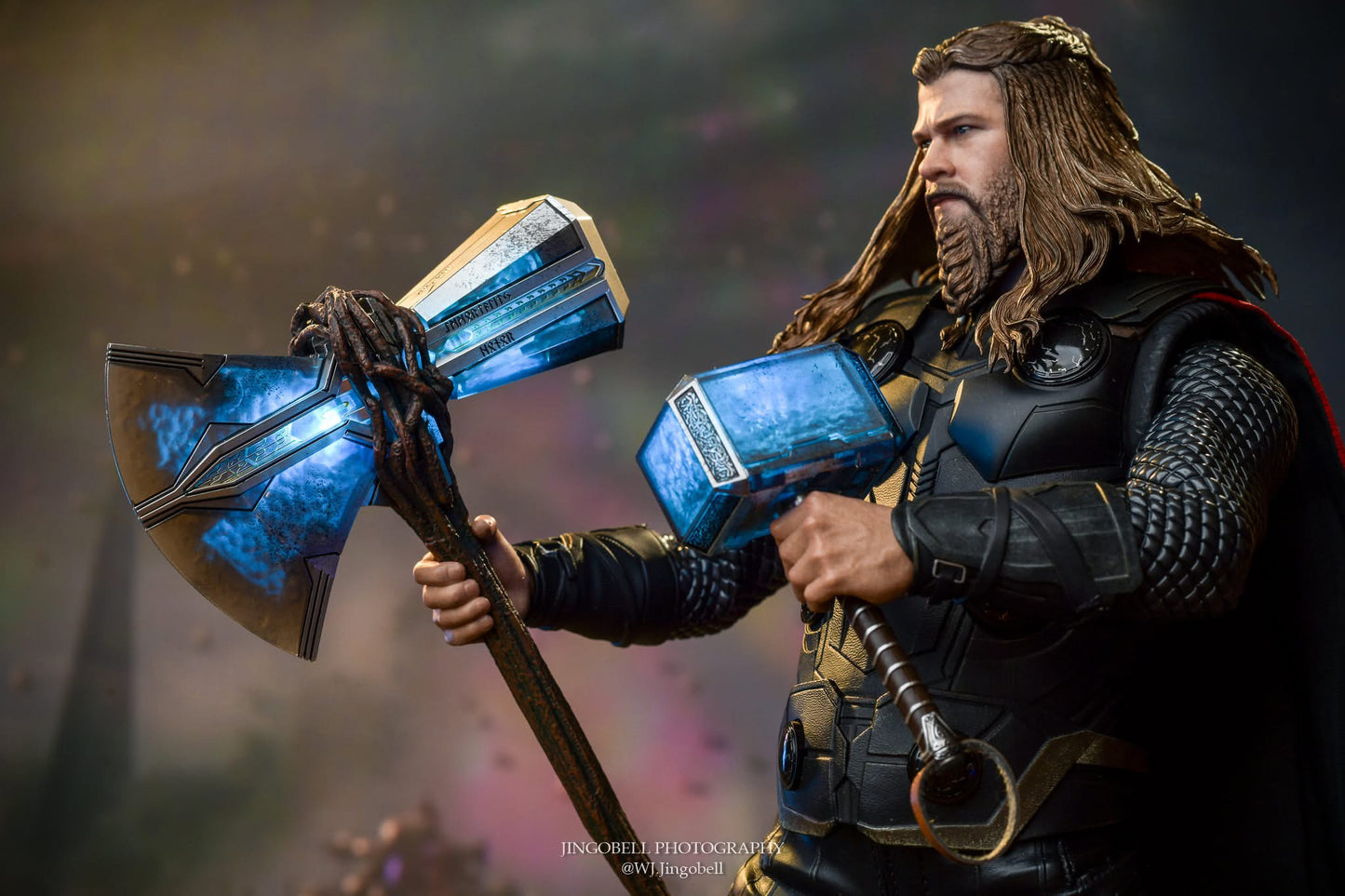 Hot Toys MMS557 Avengers: Endgame : 1/6th scale Thor Collectible Figure