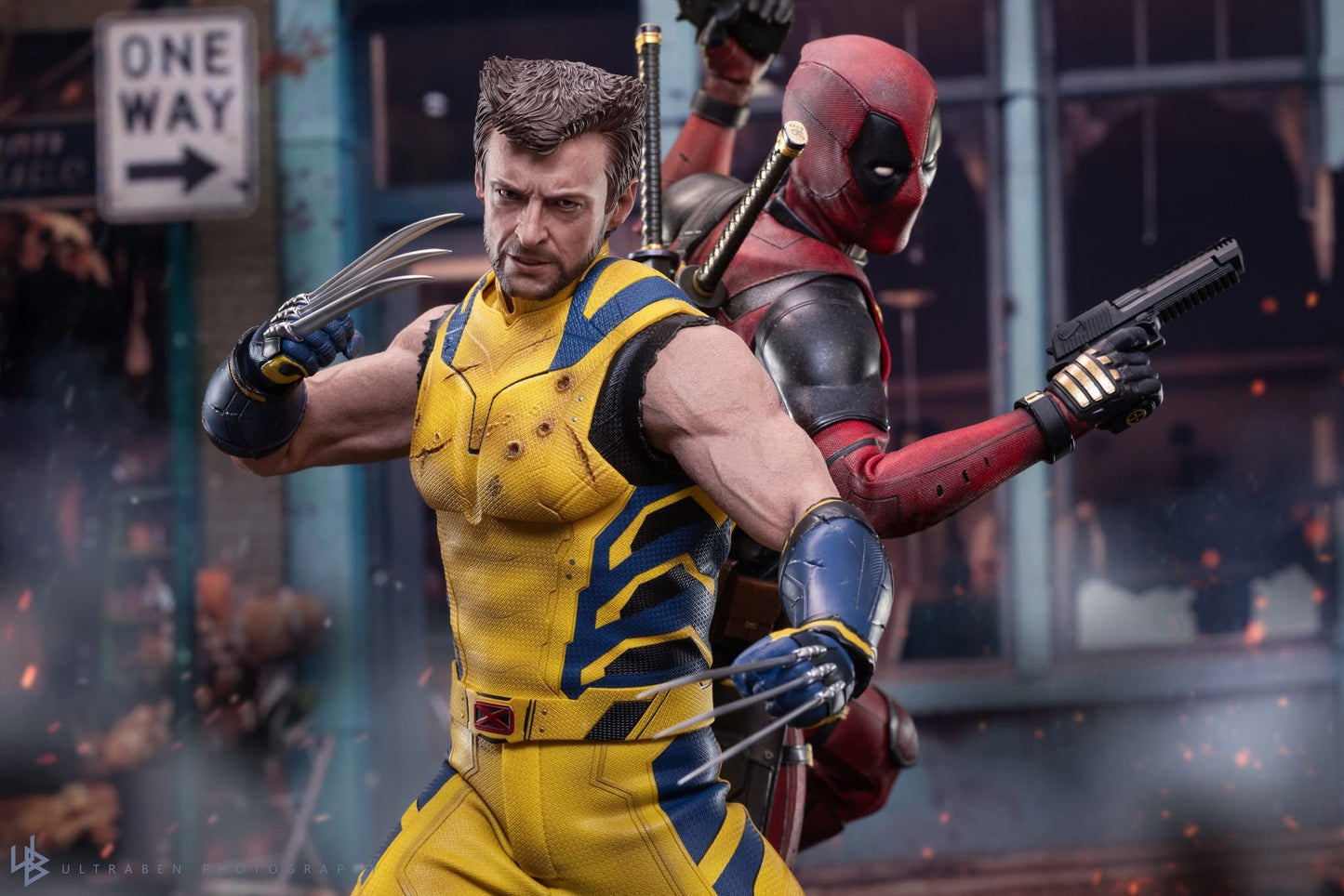 Hot Toys MMS754 Deadpool & Wolverine - 1/6th scale Wolverine Collectible Figure (Deluxe Version)