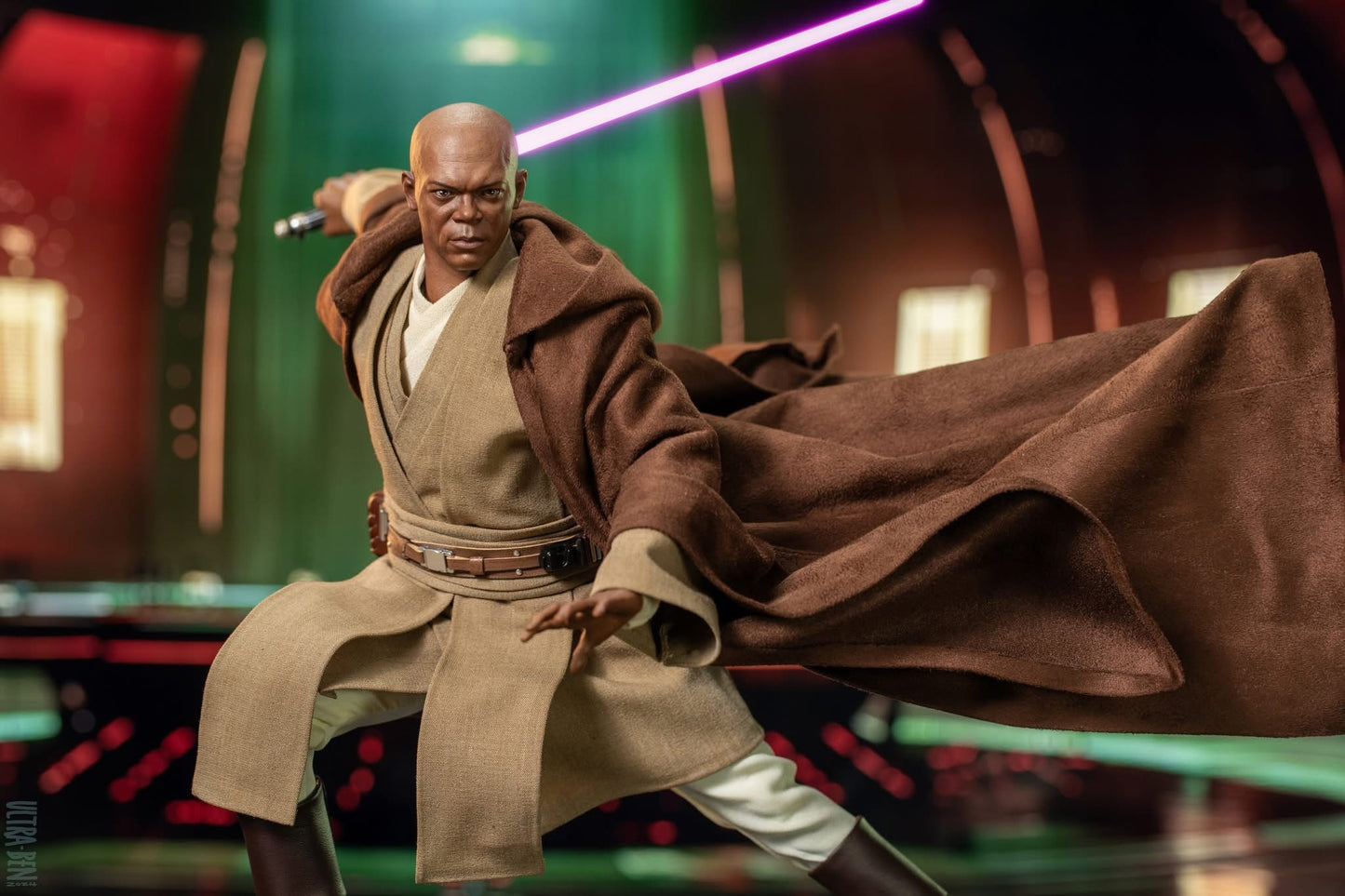 Hot Toys MMS681 Star Wars: Attack of the Clones - 1/6th scale Mace Windu Collectible Figure