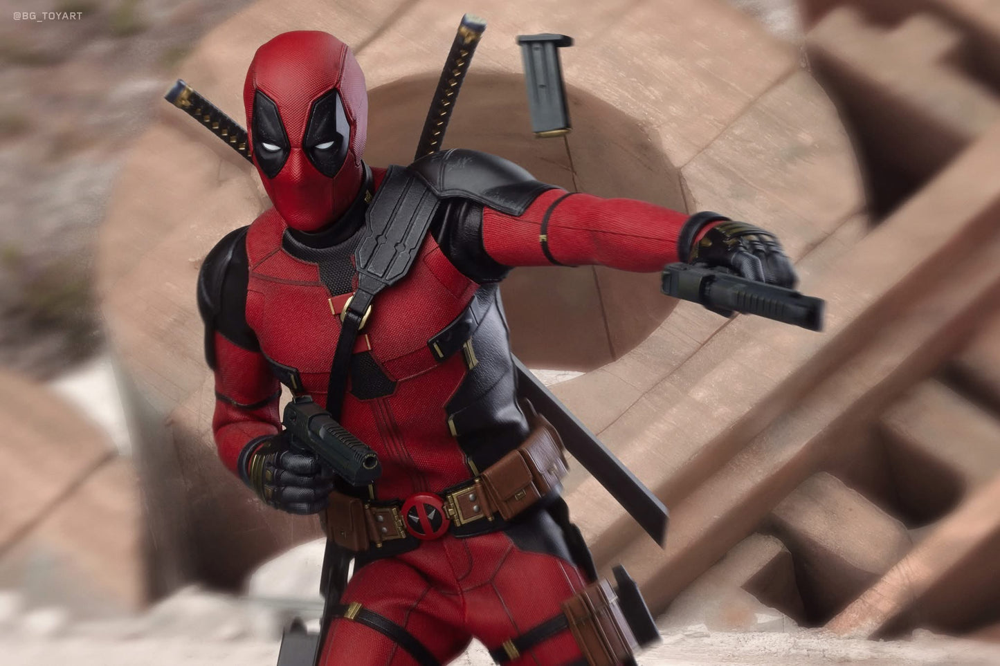 Hot Toys MMS746B Deadpool & Wolverine - 1/6th scale Deadpool Collectible Figure (Special Edition))