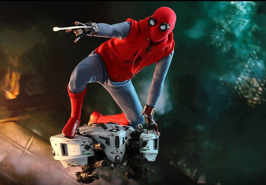 Hot Toys MMS552 Spider-Man: Far From Home 1/6th scale Spider-Man (Homemade Suit Version) Collectible Figure