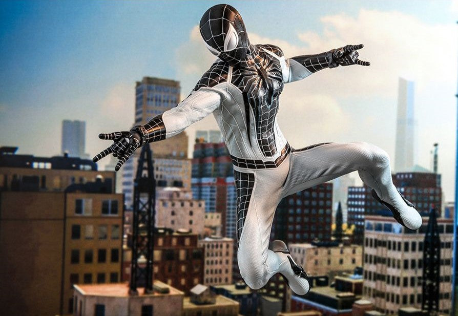 Hot Toys VGM36 Marvel's Spider-Man - 1/6th scale Spider-Man (Negative Suit) Collectible Figure (Exclusive)