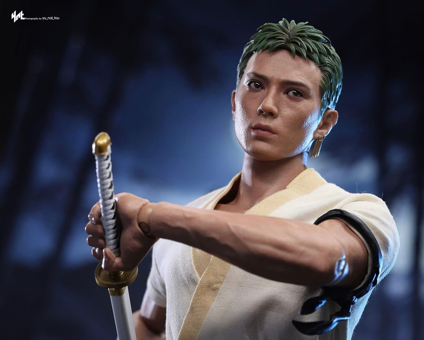 Hot Toys TMS110 One Piece Roronoa Zoro 1/6th Scale Collectible Figure