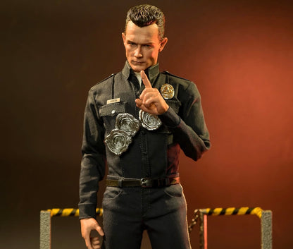 Hot Toys MMS774 Terminator 2: Judgment Day - 1/6th scale T-1000 (2.0) Collectible Figure