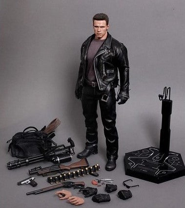 Hot Toys DX10 Terminator 2: Judgment Day - 1/6th scale T-800 Collectible Figure