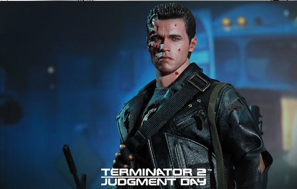 Hot Toys DX13 Terminator 2: Judgment Day - 1/6th scale T-800 (Battle Damaged Version) Collectible Figure (Special Edition)