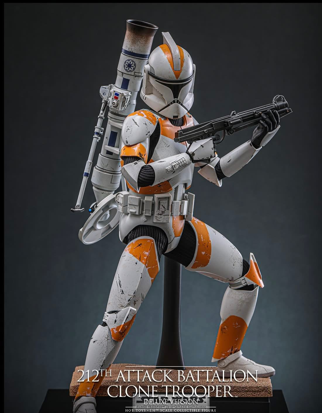 Hot Toys MMS852 Star Wars: Revenge of the Sith - 1/6th scale 212th Attack Battalion Clone Trooper Collectible Figure (Deluxe Version)
