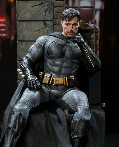 Hot Toys MMS732 Batman v Superman: Dawn of Justice - 1/6th scale Batman (2.0) Collectible Figure (Deluxe Version)