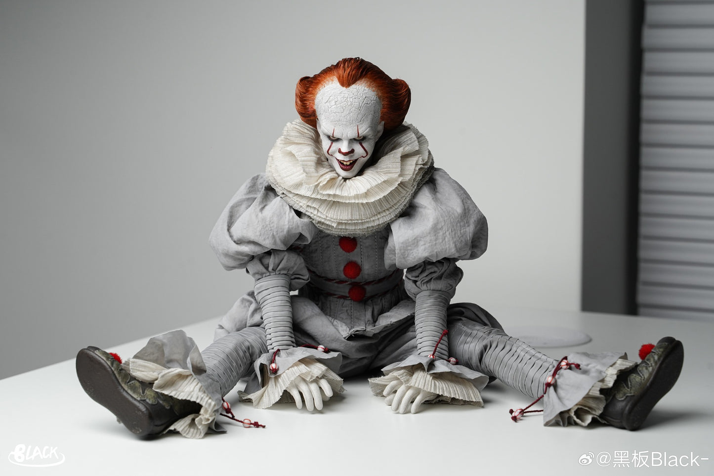 INART IT - Pennywise 1/6 Scale Collectibles Deluxe Edition