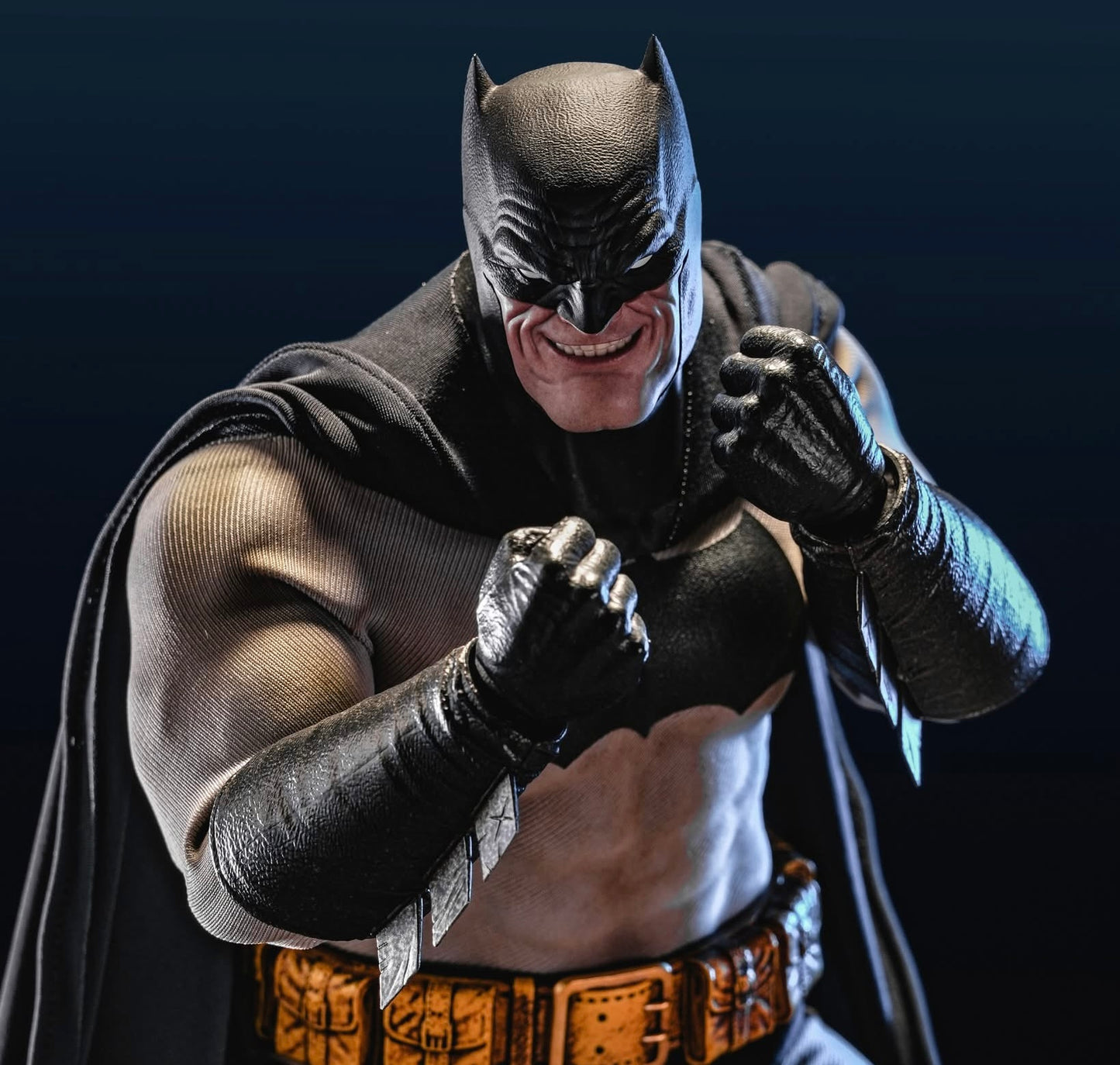 Hot Toys CMS024 Batman: The Dark Knight Returns - 1/6th scale Batman Collectible Figure