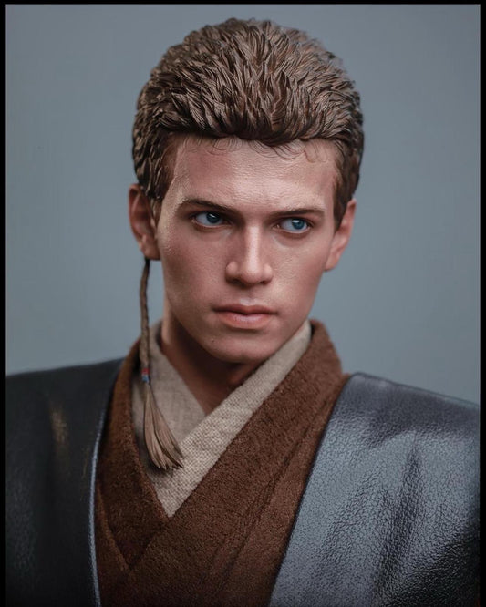 Hot Toys MMS677 Star Wars Attack of the Clones - Anakin Skywalker 1/6 Scale Collectible Figure