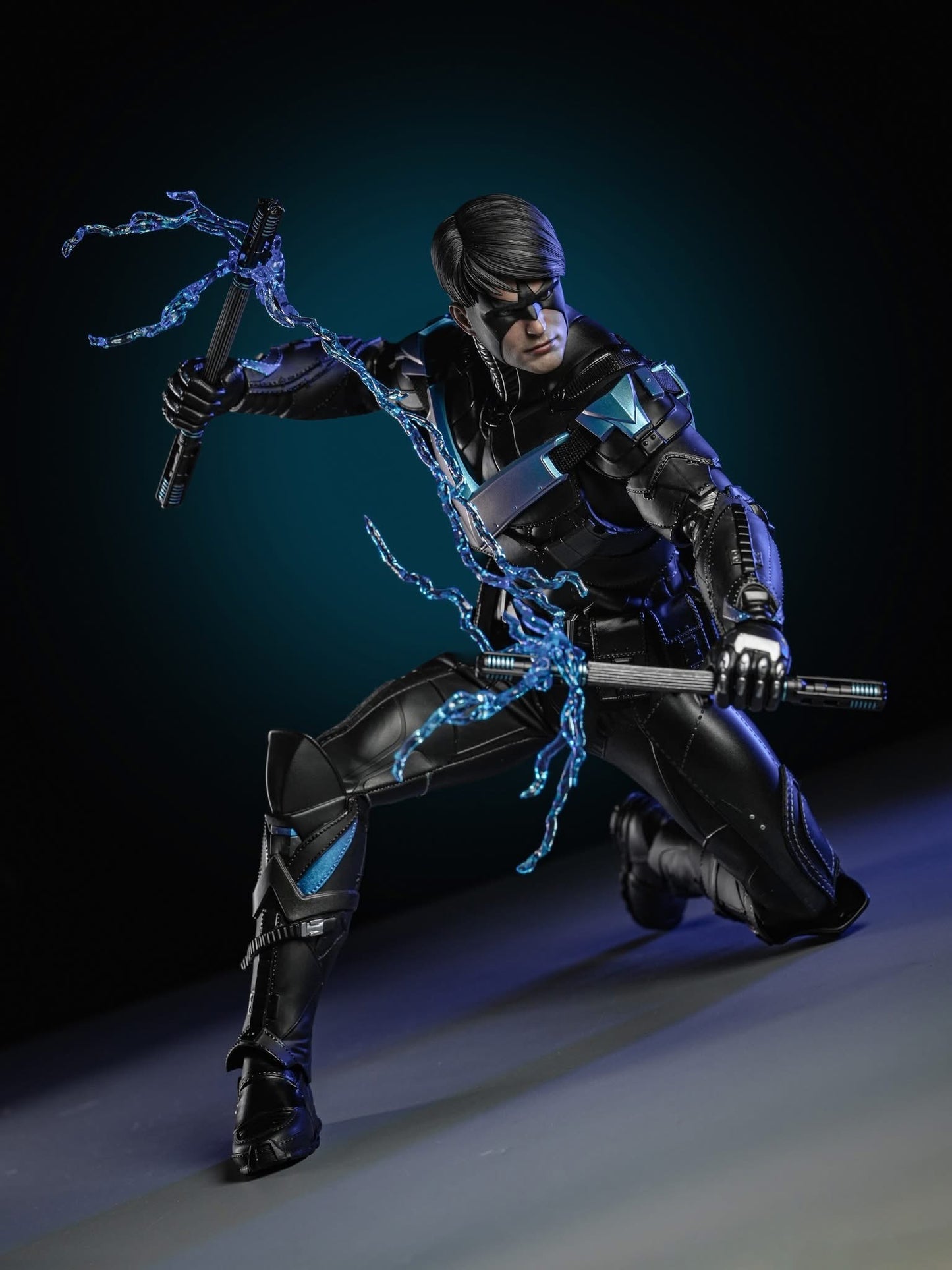 Hot Toys VGM78 Batman: Arkham Knight - 1/6th scale Nightwing Collectible Figure Exclusive