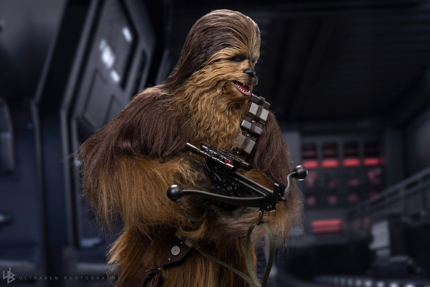 Hot Toys MMS766 Star Wars: Episode V The Empire Strikes Back - 1/6th scale Chewbacca with Disassembled C-3PO Collectible Figure