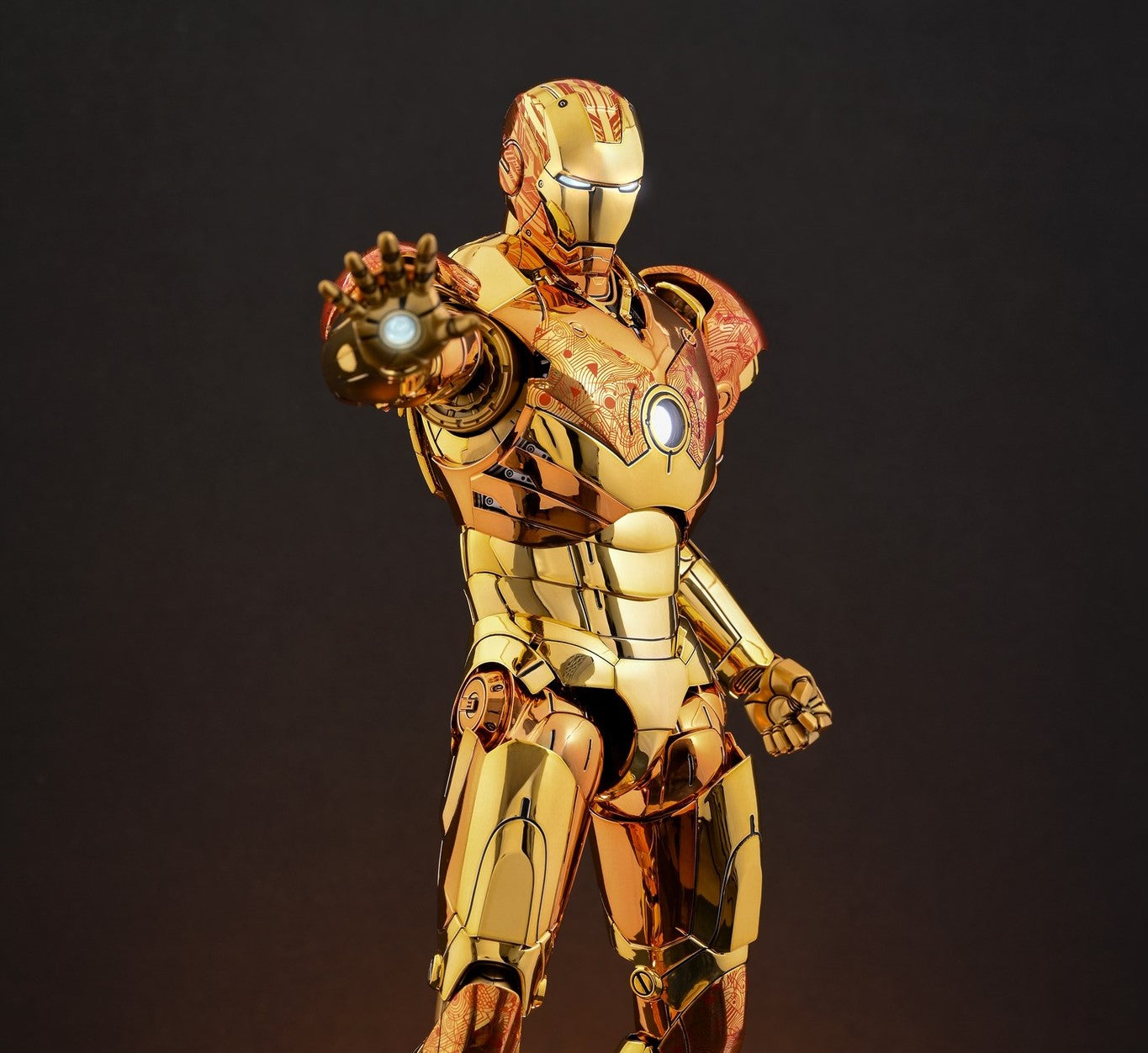 Hot Toys MMS848D78B Iron Man - 1/6th scale Iron Man Mark III (Golden & Copper Gold Version) Collectible Figure (Hot Toys Exclusive (Special Edition)