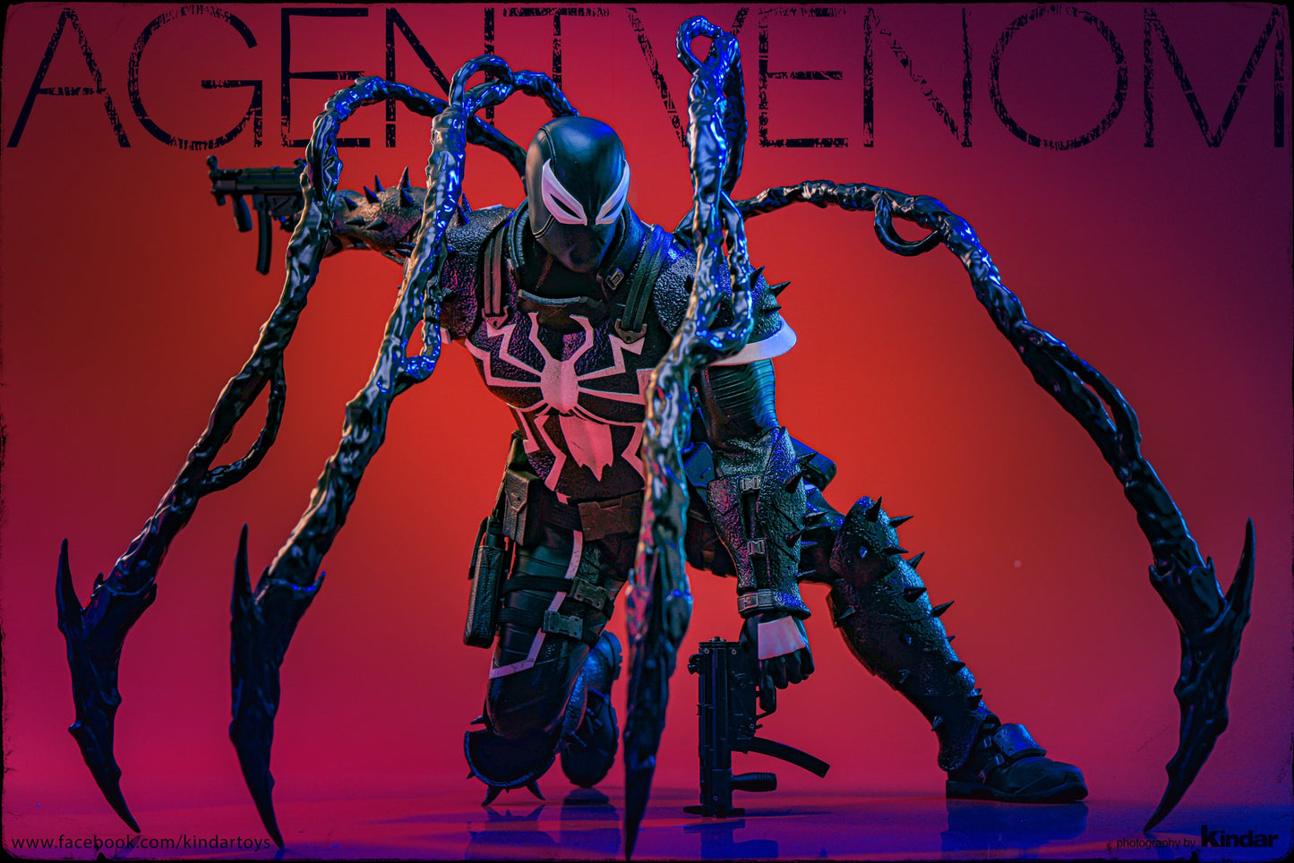 Hot Toys CMS025 Marvel Comics - 1/6th scale Agent Venom Collectible Figure
