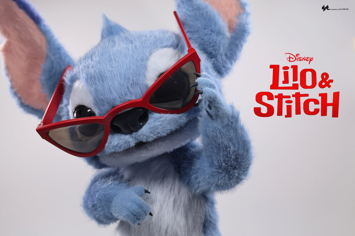 Hot Toys MMS815 Lilo & Stitch - Stitch Collectible Figure