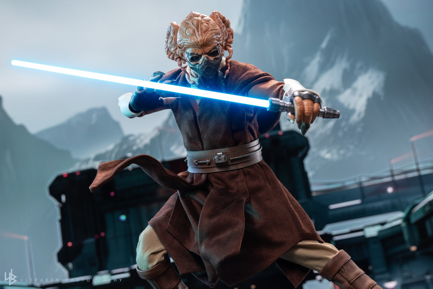 Hot Toys MMS785 Star Wars: Revenge of the Sith - 1/6th scale Plo Koon Collectible Figure