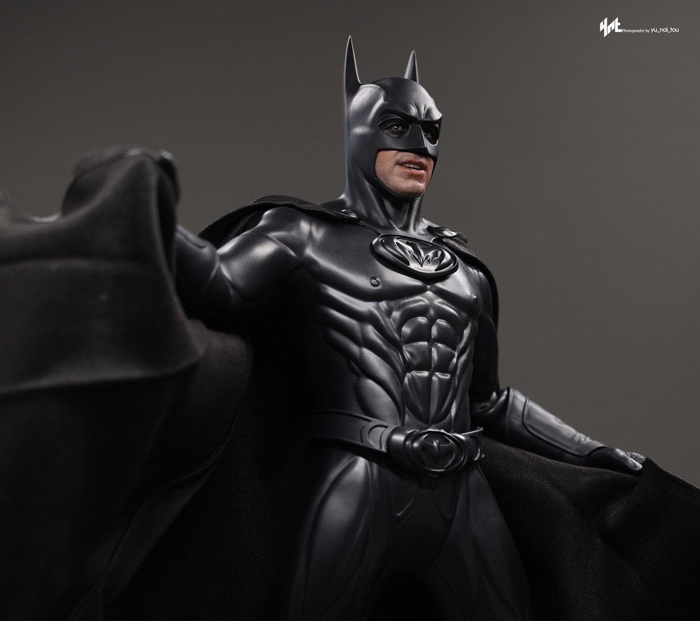 Hot Toys MMS786 Batman & Robin - 1/6th scale Batman Collectible Figure