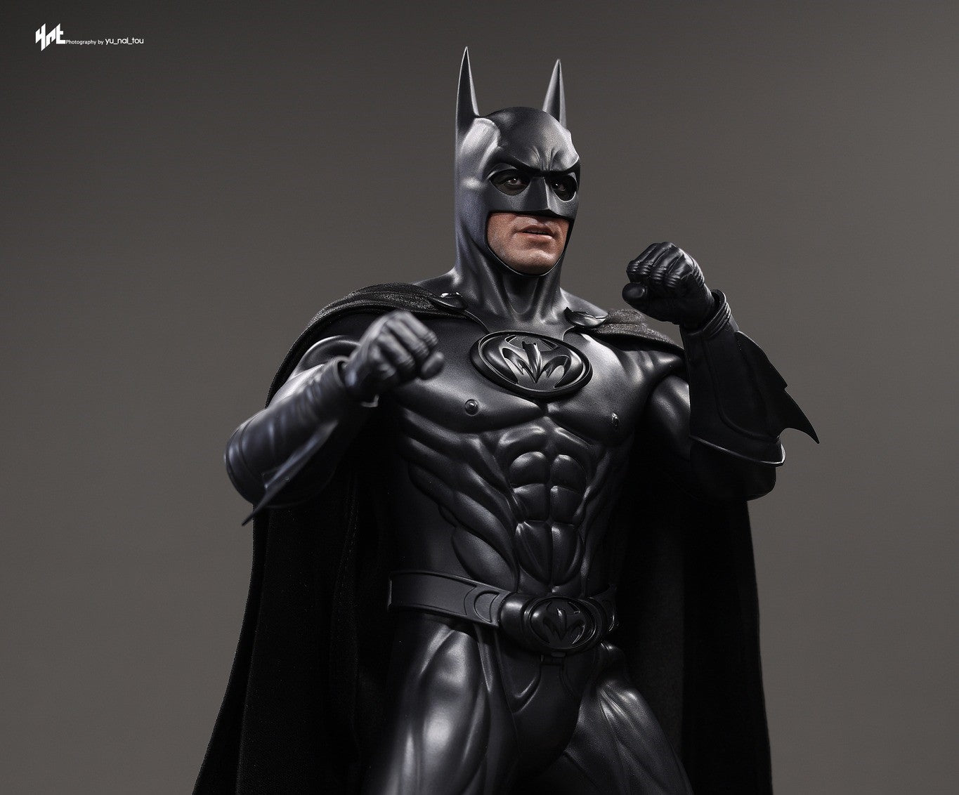 Hot Toys MMS786 Batman & Robin - 1/6th scale Batman Collectible Figure