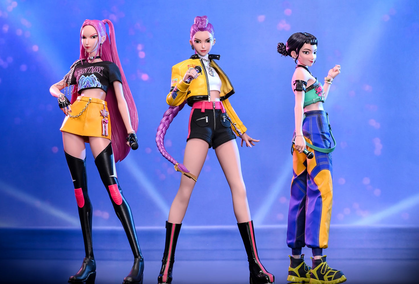 Pre-Order Hot Toys TMS176, TMS177, TMS178 KPop Demon Hunters - 1/6th scale Rumi, Mira, Zoey Collectible Set