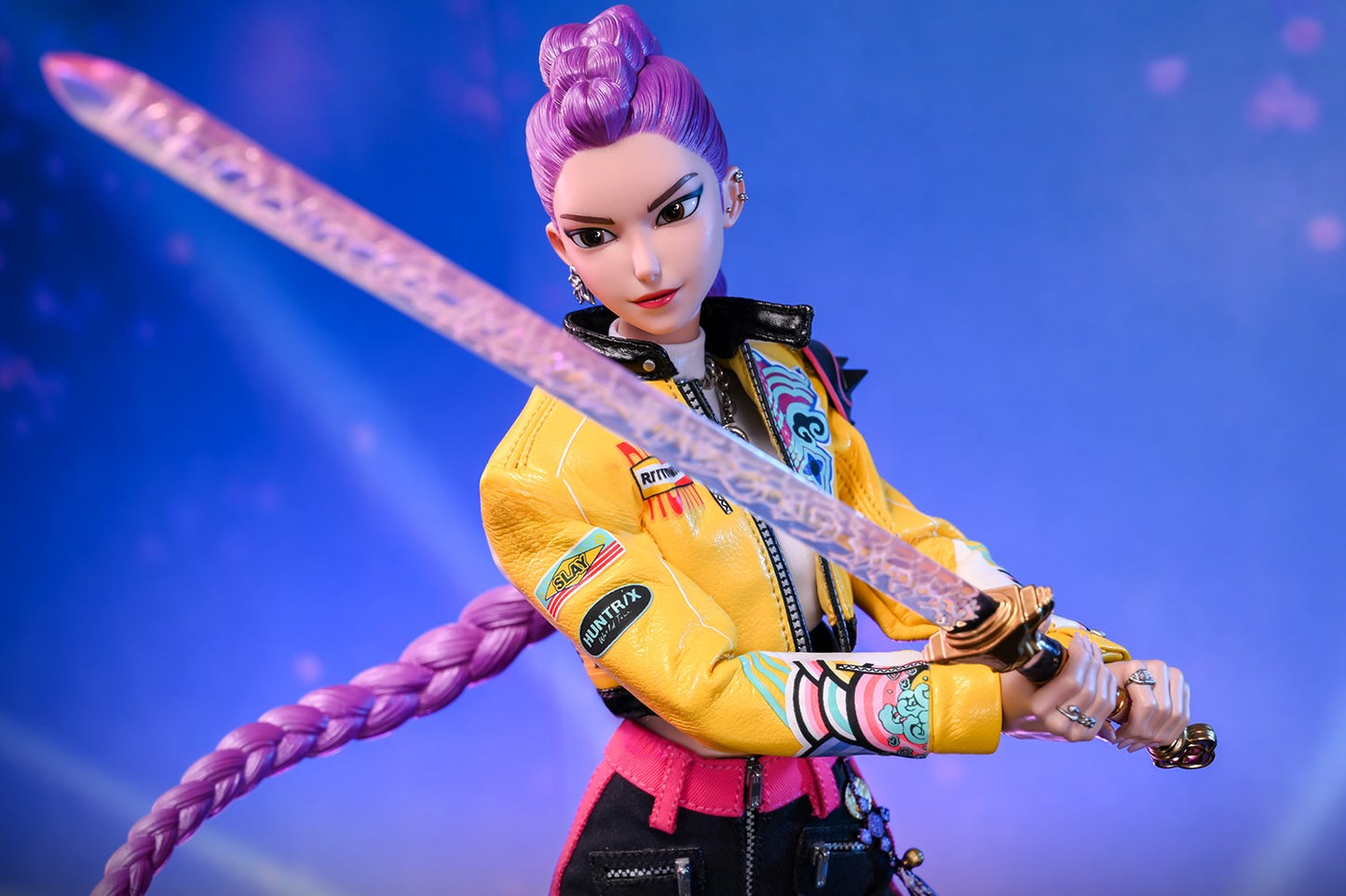 Pre-Order Hot Toys TMS176 KPop Demon Hunters - 1/6th scale Rumi Collectible Figure