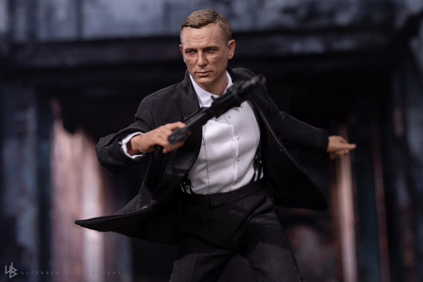 Hot Toys MMS803 No Time To Die - 1/6th scale James Bond Collectible Figure