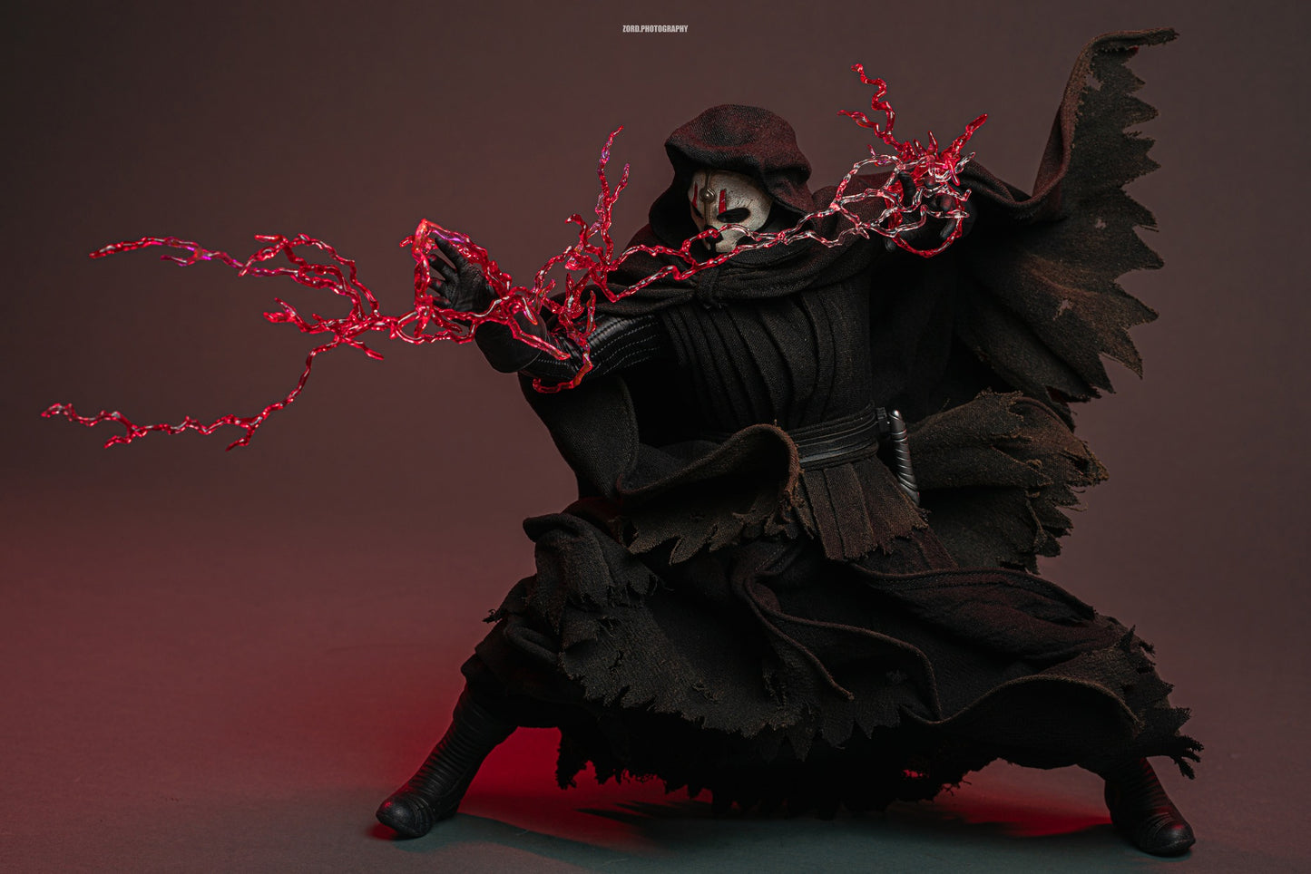 Hot Toys VGM72 Star Wars - 1/6th scale Darth Nihilus Collectible Figure