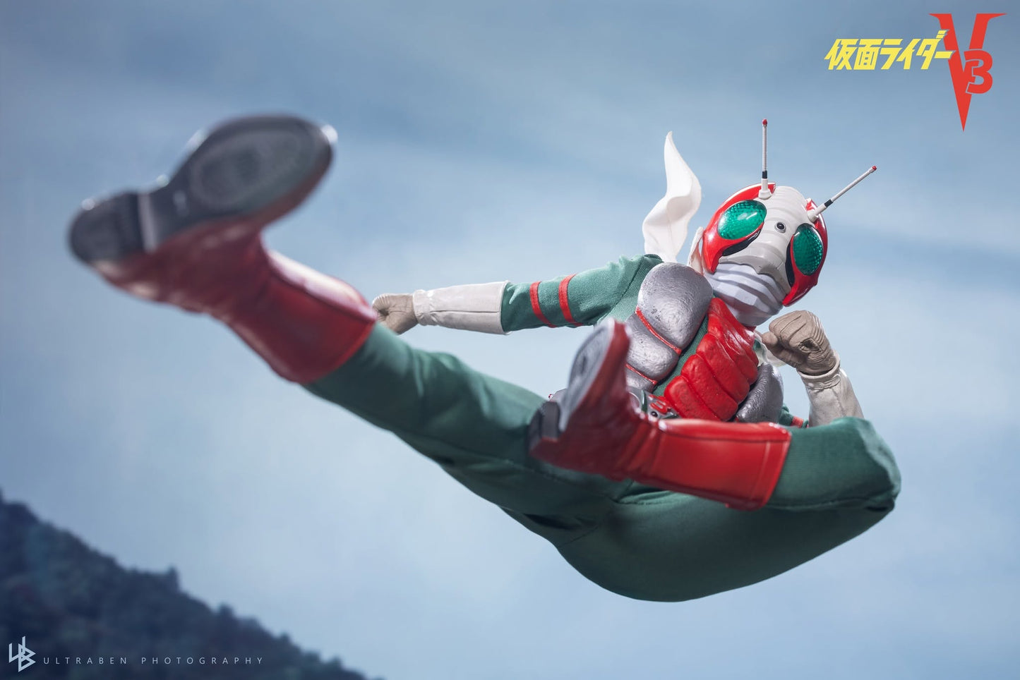 Hot Toys TMS162 Kamen Rider V3 - 1/6th scale Kamen Rider V3 Collectible Figure