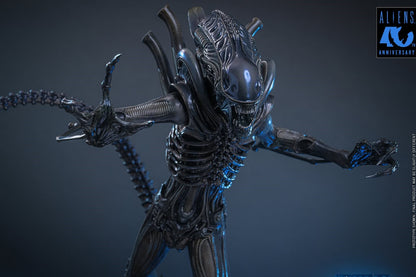 Pre-Order Hot Toys MMS898 Aliens - 1/6th scale Alien Warrior Collectible Figure