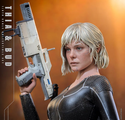 Pre-Order Hot Toys MMS900 - Predator: Badlands - 1/6th scale Thia & Bud Collectible Set