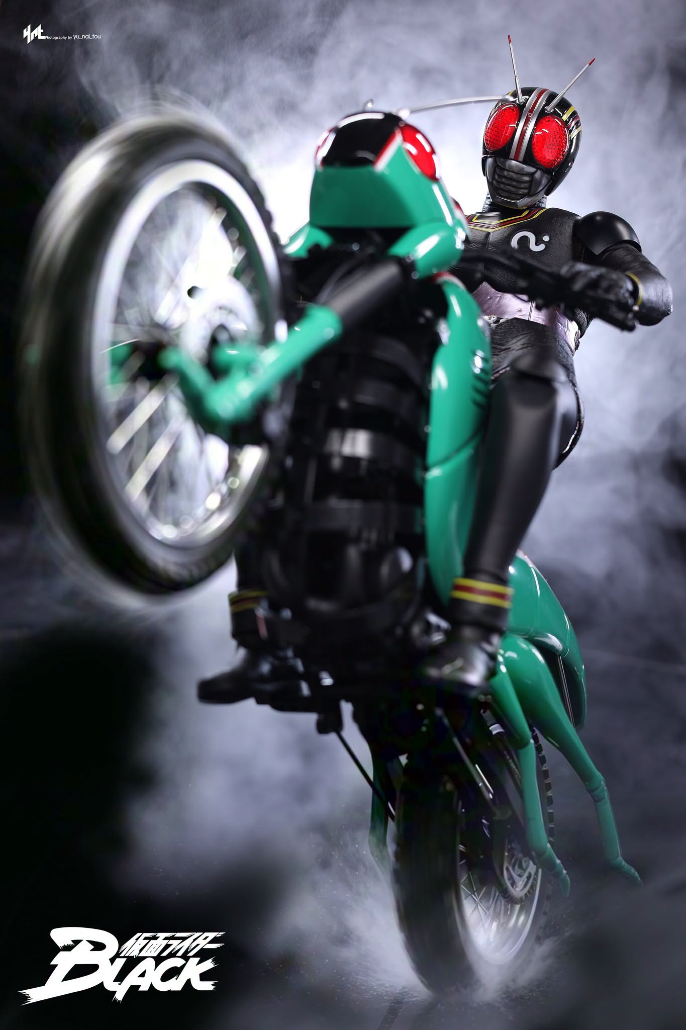 Hot Toys TMS161 Kamen Rider Black - 1/6th scale Battle Hopper Collectible Vehicle