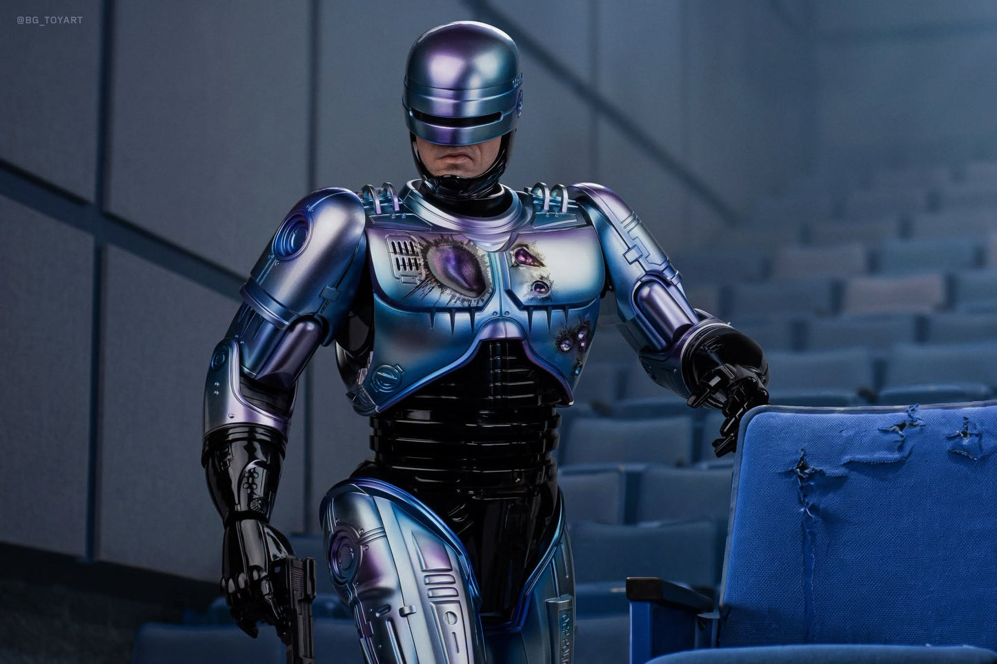 Hot Toys MMS827D74B RoboCop 2 - 1/6th scale RoboCop Collectible Figure (Special Edition)