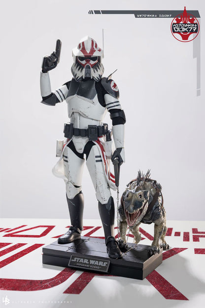 Hot Toys TMS167 Star Wars: The Clone Wars - 1/6th scale Sergeant Hound Collectible Figure