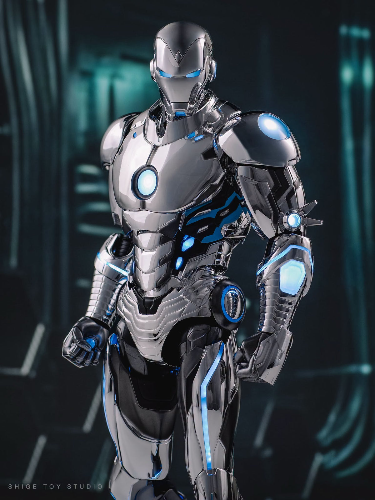 Hot Toys CMS026D73 Marvel Comics - 1/6th scale Superior Iron Man Collectible Figure
